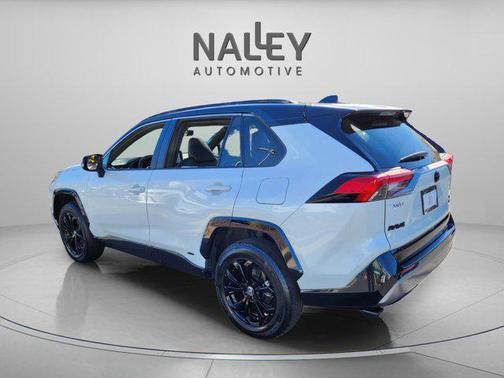 2022 Toyota RAV4 Hybrid SE