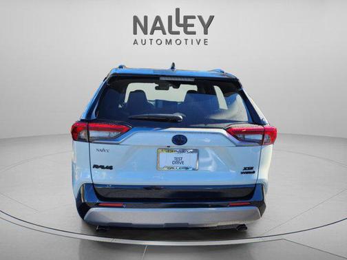 2022 Toyota RAV4 Hybrid SE