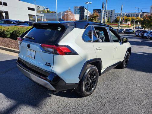 2022 Toyota RAV4 Hybrid SE