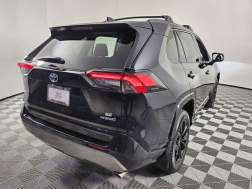 2024 Toyota RAV4 Hybrid SE