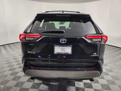 2024 Toyota RAV4 Hybrid SE