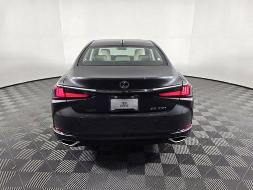 2025 Lexus ES 350 Base