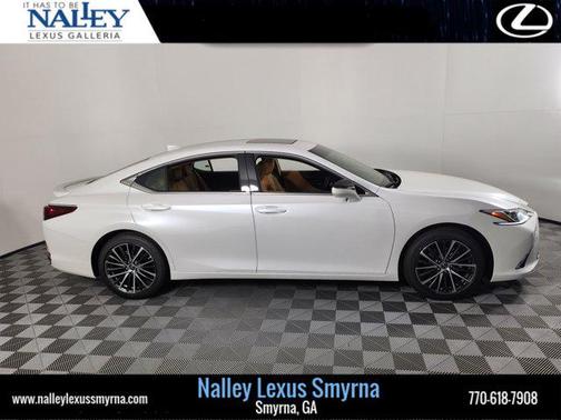 2025 Lexus ES 300h Base