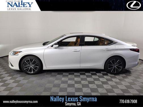 2025 Lexus ES 300h Base