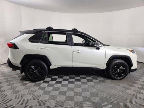2021 Toyota RAV4 Hybrid SE