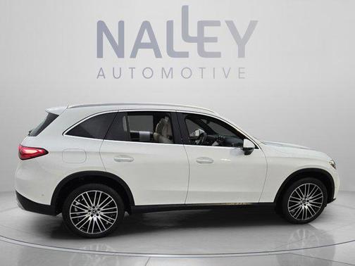Polar White 2024 Mercedes-Benz GLC 300 Base