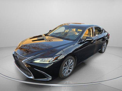 2021 Lexus ES 300h Base