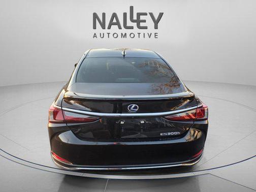 2021 Lexus ES 300h Base