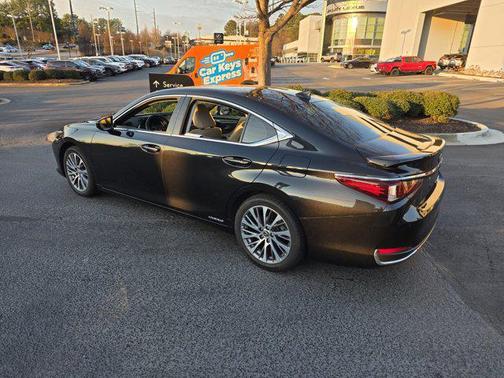 2021 Lexus ES 300h Base