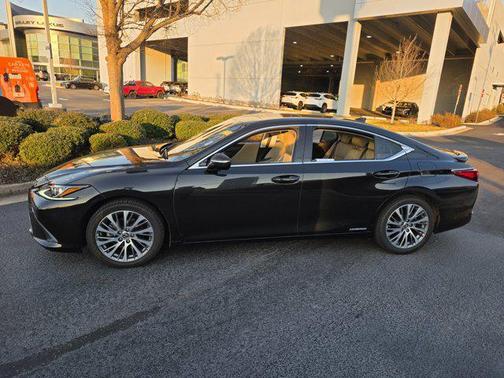 2021 Lexus ES 300h Base