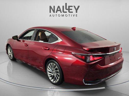 2022 Lexus ES 300h Ultra Luxury