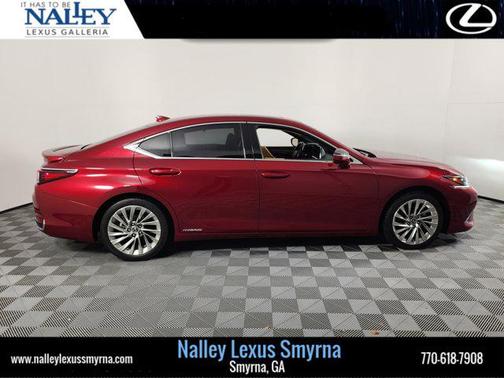 2022 Lexus ES 300h Ultra Luxury
