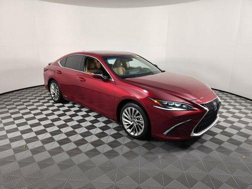2022 Lexus ES 300h Ultra Luxury