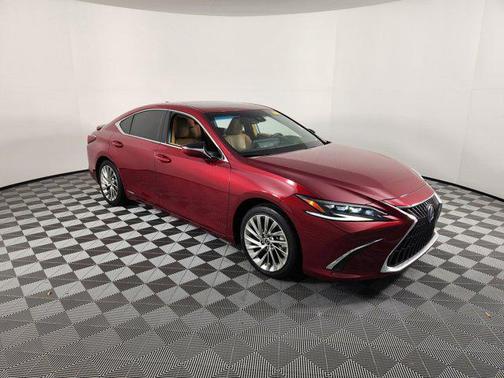 2022 Lexus ES 300h Ultra Luxury