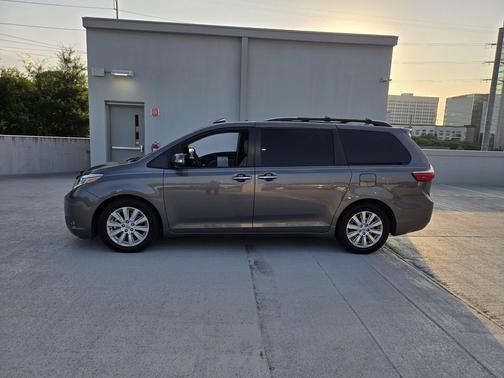 Predawn Gray Mica 2015 Toyota Sienna XLE