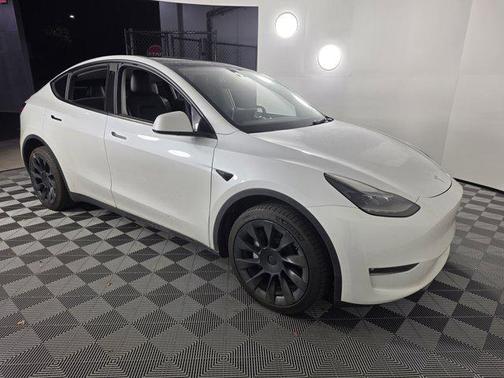 2023 Tesla Model Y Long Range Dual Motor All-Wheel Drive