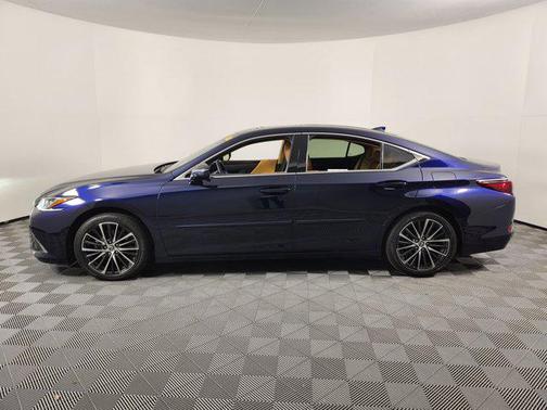 2022 Lexus ES 350 Base