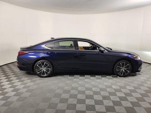 2022 Lexus ES 350 Base