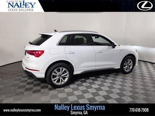 2024 Audi Q3 Premium 45 TFSI S line quattro Tiptronic