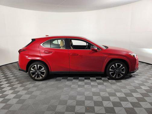 2025 Lexus UX 300h Base