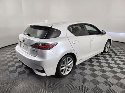 2017 Lexus CT 200h Base