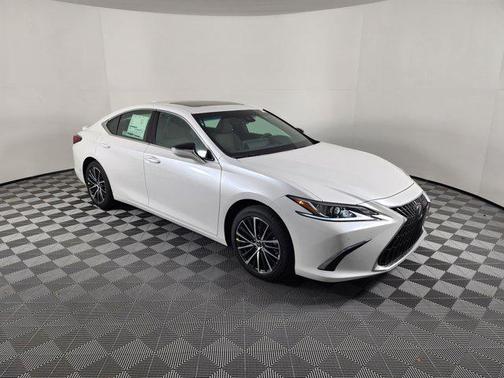 2025 Lexus ES 300h Base