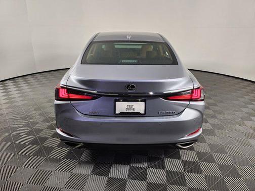 2025 Lexus ES 350 Base