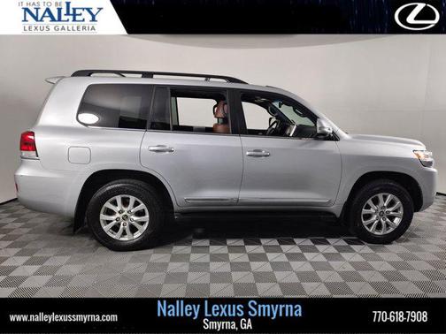 2018 Toyota Land Cruiser Base