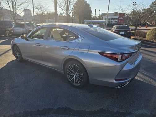 2022 Lexus ES 350 Base