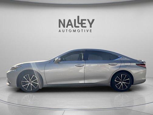 2025 Lexus ES 300h Base