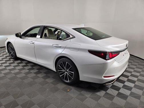 2025 Lexus ES 350 Base