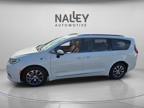 2023 Chrysler Pacifica L