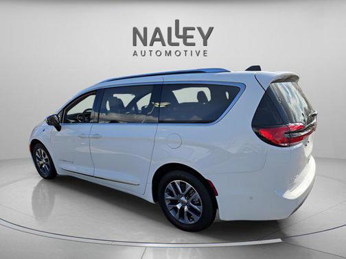 2023 Chrysler Pacifica L