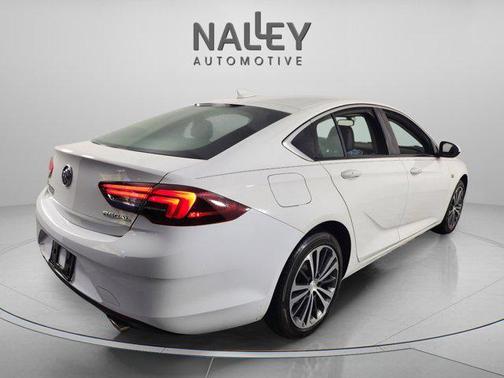 2018 Buick Regal Sportback Essence