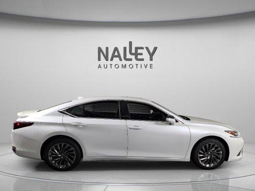 2025 Lexus ES 300h Luxury