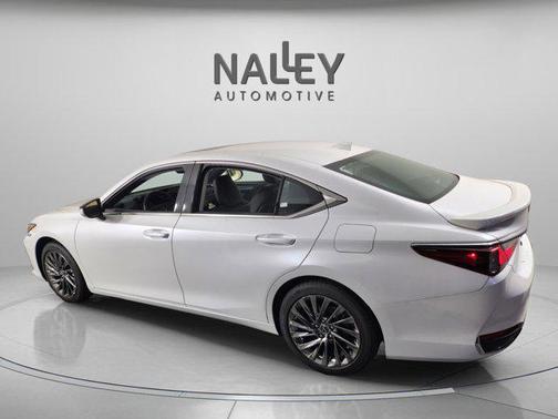 2025 Lexus ES 300h Luxury