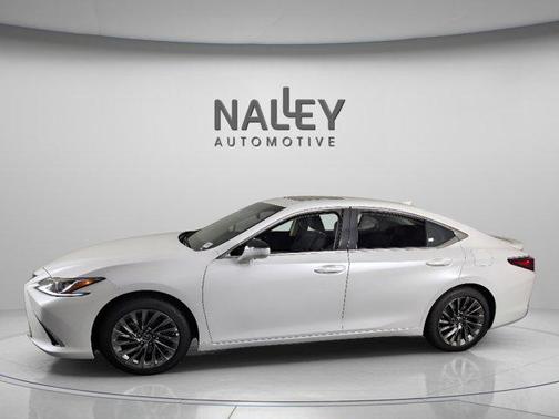 2025 Lexus ES 300h Luxury