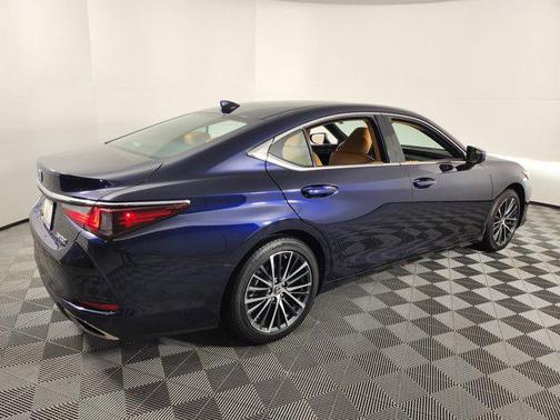 2025 Lexus ES 350 Base