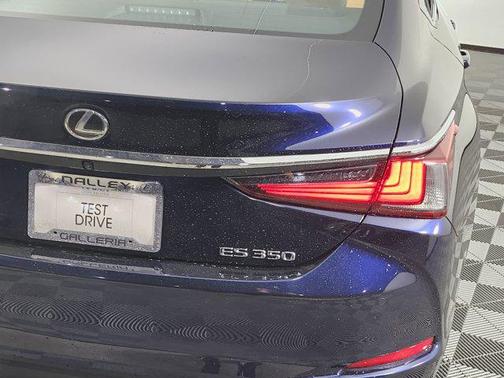 2025 Lexus ES 350 Base