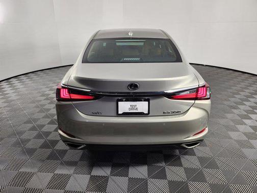 2025 Lexus ES 350 Base
