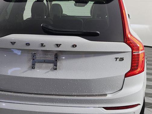 2020 Volvo XC90 T5 Momentum