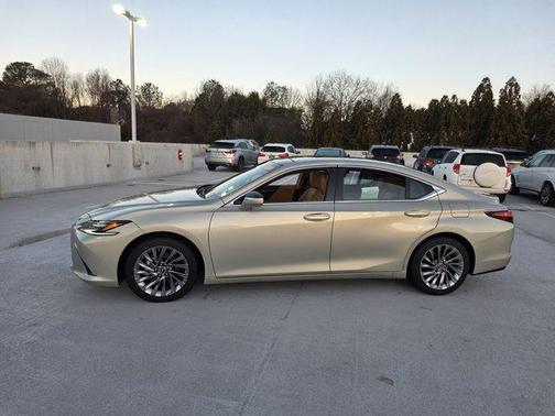 2025 Lexus ES 350 Ultra Luxury