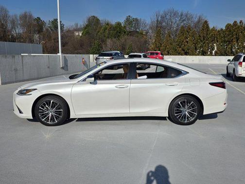 2025 Lexus ES 350 Base