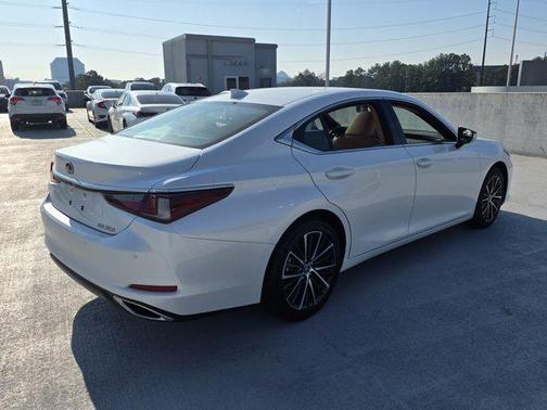 2025 Lexus ES 350 Base