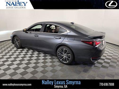 2025 Lexus ES 300h Base