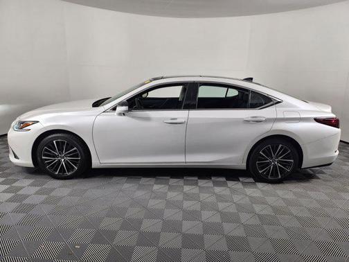 2022 Lexus ES 350 Base