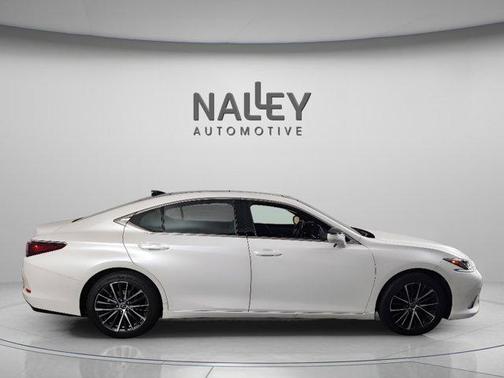 2022 Lexus ES 350 Base