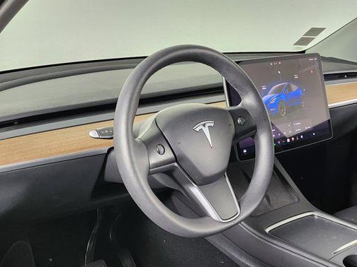 2024 Tesla Model Y Long Range Dual Motor All-Wheel Drive