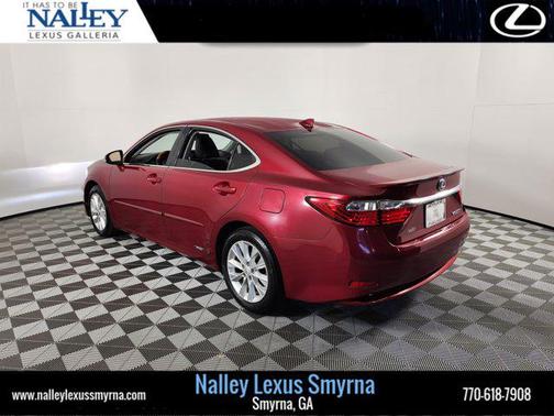 2015 Lexus ES 300h Base