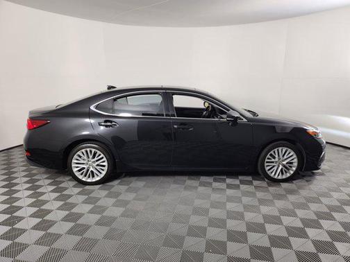2016 Lexus ES 350 Base